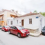 Gigi Star Elegant Private In The Heart Of The 200m From The *
