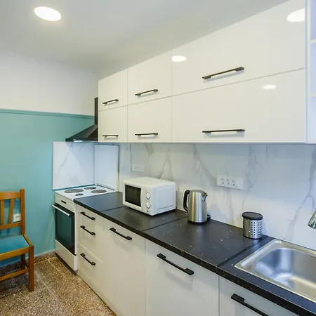 Holiday home Elegant Private In The Heart Of The 200m From The *