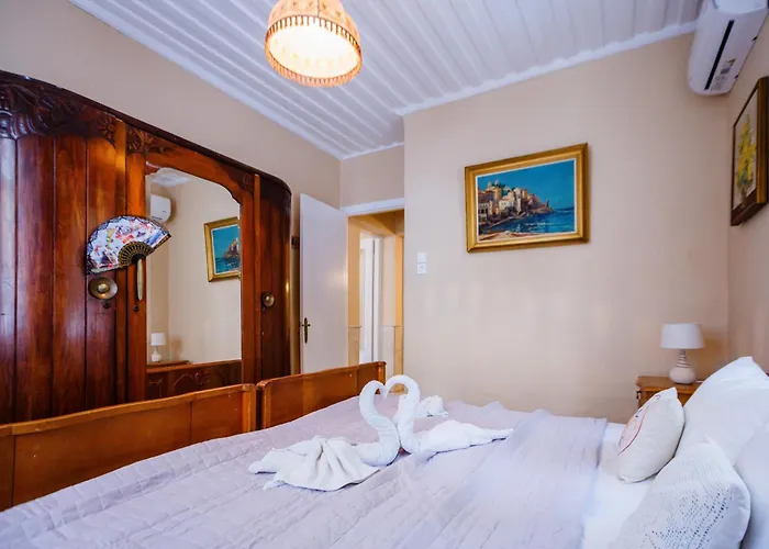 Gigi Star Elegant Private In The Heart Of The 200m From The *